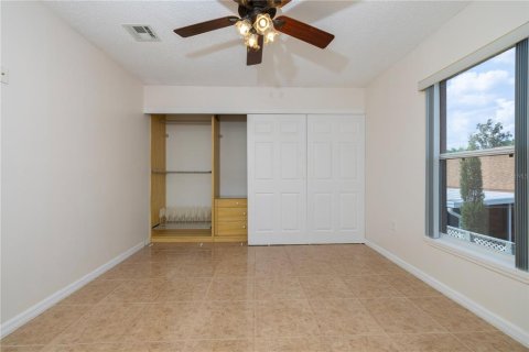 House in Davenport, Florida 4 bedrooms, 176.89 sq.m. № 1740460 - photo 19