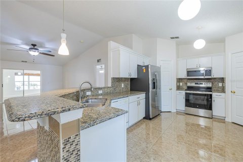 House in Davenport, Florida 4 bedrooms, 176.89 sq.m. № 1740460 - photo 27