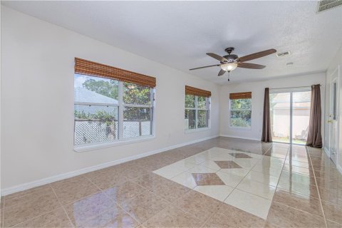 House in Davenport, Florida 4 bedrooms, 176.89 sq.m. № 1740460 - photo 22