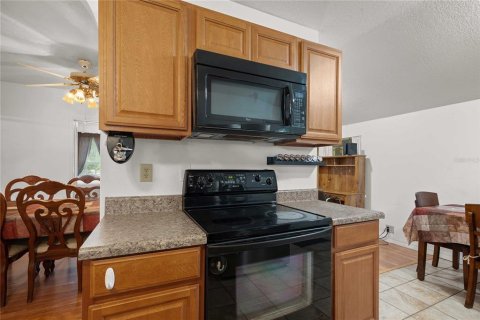 Villa ou maison à vendre à Dade City, Floride: 2 chambres, 94.76 m2 № 2353437 - photo 8