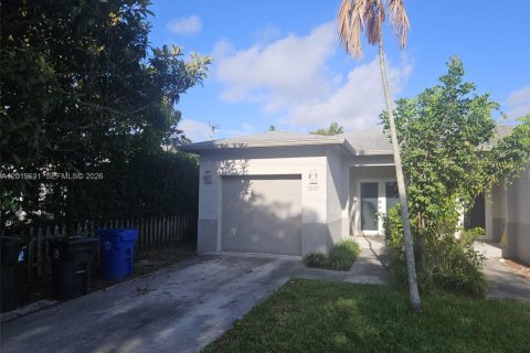 Adosado en Fort Lauderdale, Florida 3 dormitorios, 139.26 m2 № 2078456