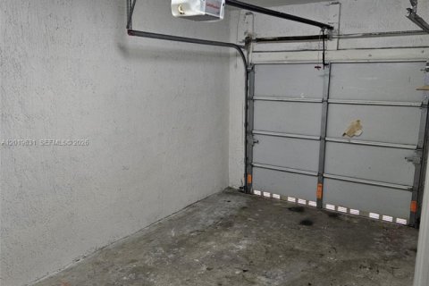 Adosado en alquiler en Fort Lauderdale, Florida, 3 dormitorios, 139.26 m2 № 2078456 - foto 20
