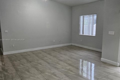 Adosado en alquiler en Fort Lauderdale, Florida, 3 dormitorios, 139.26 m2 № 2078456 - foto 11