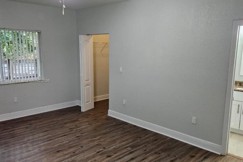 Adosado en alquiler en Fort Lauderdale, Florida, 3 dormitorios, 139.26 m2 № 2078456 - foto 14