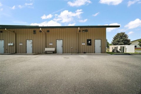 Commercial property in Mount Dora, Florida 200.67 sq.m. № 1765432 - photo 29