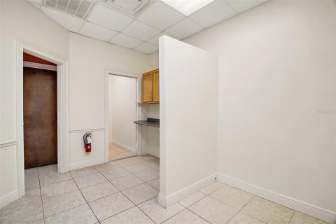 Commercial property in Mount Dora, Florida 200.67 sq.m. № 1765432 - photo 13