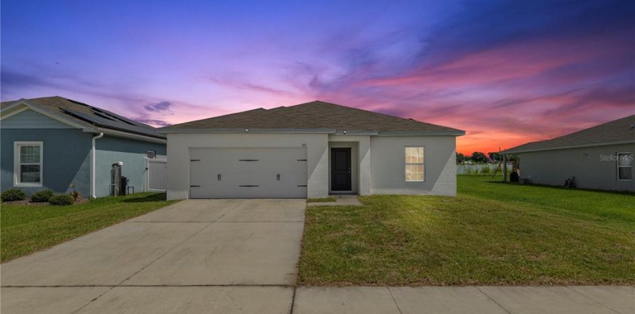 Villa ou maison à Winter Haven, Floride 4 chambres, 160.54 m2 № 2102433