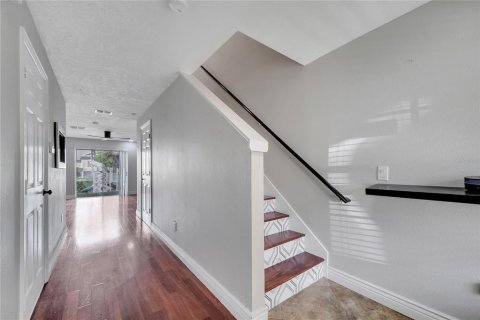 Adosado en alquiler en Altamonte Springs, Florida, 2 dormitorios, 121.14 m2 № 1903228 - foto 4