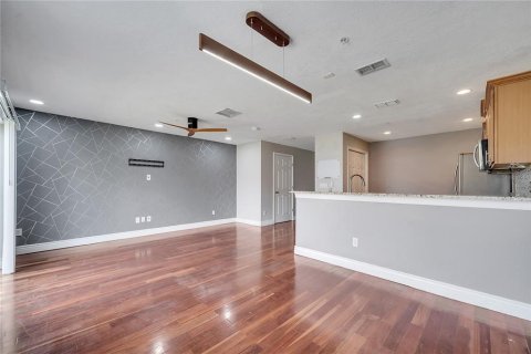 Adosado en alquiler en Altamonte Springs, Florida, 2 dormitorios, 121.14 m2 № 1903228 - foto 19