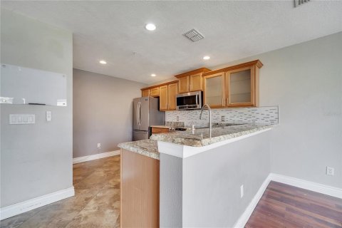 Adosado en alquiler en Altamonte Springs, Florida, 2 dormitorios, 121.14 m2 № 1903228 - foto 12