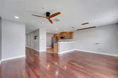 Adosado en alquiler en Altamonte Springs, Florida, 2 dormitorios, 121.14 m2 № 1903228 - foto 16