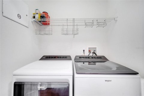 Adosado en alquiler en Altamonte Springs, Florida, 2 dormitorios, 121.14 m2 № 1903228 - foto 25