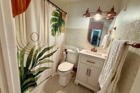 Copropriété à vendre à Miami Beach, Floride: 2 chambres, 63.17 m2 № 1949064 - photo 4