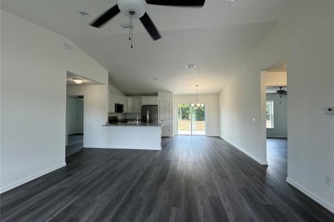 House in Ocklawaha, Florida 3 bedrooms, 122.54 sq.m. № 1849412 - photo 2