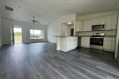 House in Ocklawaha, Florida 3 bedrooms, 122.54 sq.m. № 1849412 - photo 3
