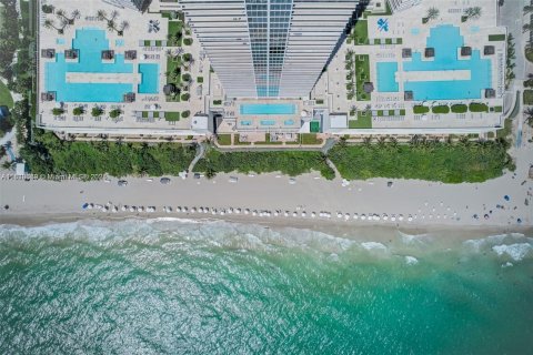 Copropriété à louer à Hallandale Beach, Floride: 1 chambre, 75.34 m2 № 1776019 - photo 23