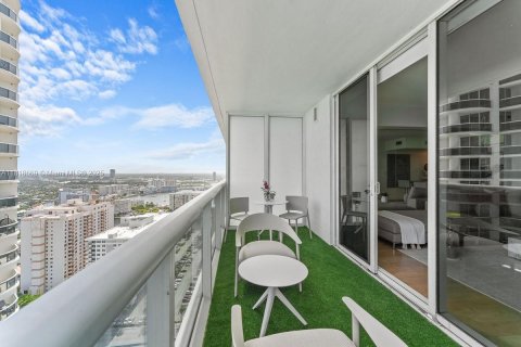 Copropriété à louer à Hallandale Beach, Floride: 1 chambre, 75.34 m2 № 1776019 - photo 4