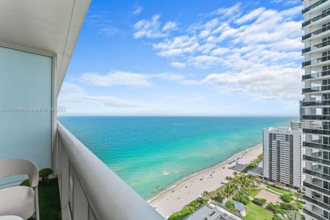 Copropriété à louer à Hallandale Beach, Floride: 1 chambre, 75.34 m2 № 1776019 - photo 3