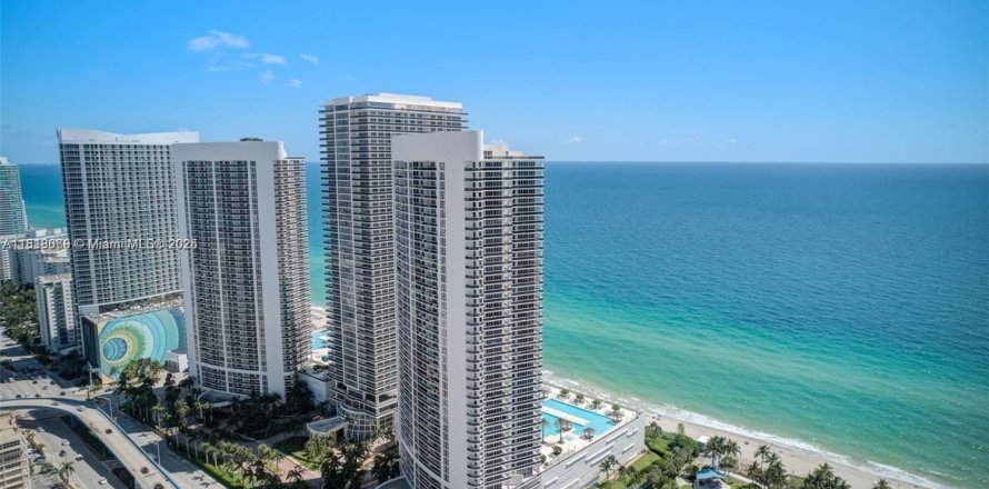 Condo à Hallandale Beach, Floride, 1 chambre  № 1776019