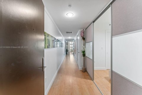 Copropriété à louer à Hallandale Beach, Floride: 1 chambre, 75.34 m2 № 1776019 - photo 13