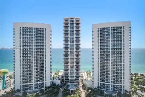 Copropriété à louer à Hallandale Beach, Floride: 1 chambre, 75.34 m2 № 1776019 - photo 20