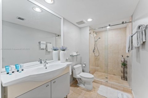 Copropriété à louer à Hallandale Beach, Floride: 1 chambre, 75.34 m2 № 1776019 - photo 16