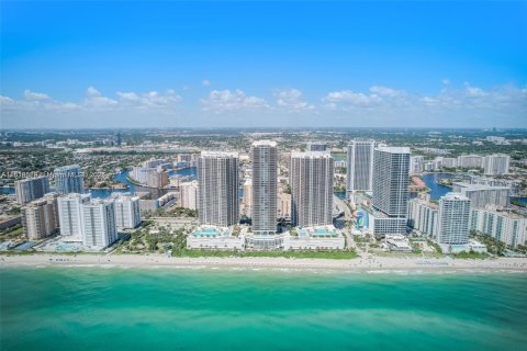 Copropriété à louer à Hallandale Beach, Floride: 1 chambre, 75.34 m2 № 1776019 - photo 22
