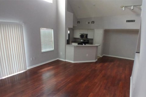 Снять в аренду кондоминиум в Тампа, Флорида 2 комнаты, 126.63м2, № 1879564 - фото 7