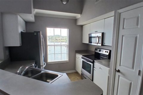 Снять в аренду кондоминиум в Тампа, Флорида 2 комнаты, 126.63м2, № 1879564 - фото 6