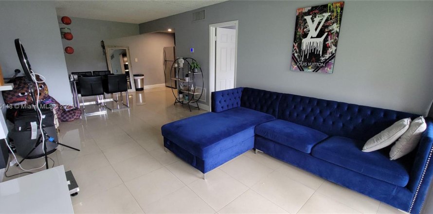 Condo in Hollywood, Florida, 1 bedroom  № 1770479