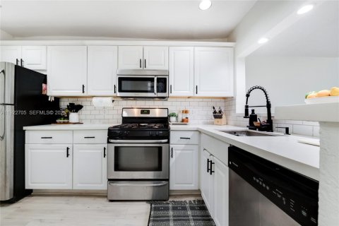 Copropriété à vendre à Pinecrest, Floride: 3 chambres, 119.84 m2 № 1976697 - photo 5