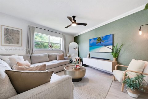 Copropriété à vendre à Pinecrest, Floride: 3 chambres, 119.84 m2 № 1976697 - photo 8