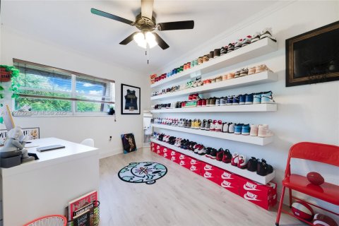 Copropriété à vendre à Pinecrest, Floride: 3 chambres, 119.84 m2 № 1976697 - photo 13