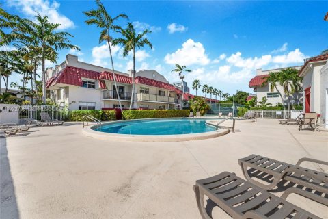 Copropriété à vendre à Pinecrest, Floride: 3 chambres, 119.84 m2 № 1976697 - photo 17