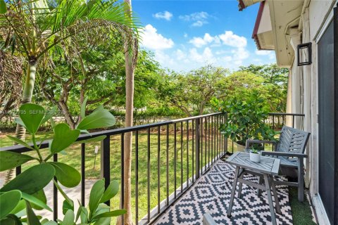 Copropriété à vendre à Pinecrest, Floride: 3 chambres, 119.84 m2 № 1976697 - photo 16