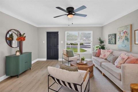 Villa ou maison à vendre à Gulfport, Floride: 2 chambres, 96.9 m2 № 2405480 - photo 10
