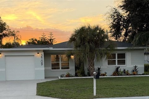Villa ou maison à vendre à Gulfport, Floride: 2 chambres, 96.9 m2 № 2405480 - photo 2