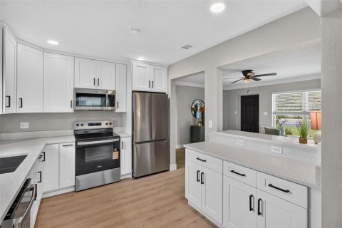Villa ou maison à vendre à Gulfport, Floride: 2 chambres, 96.9 m2 № 2405480 - photo 15