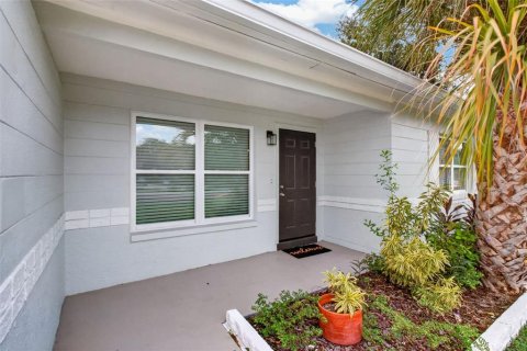 Villa ou maison à vendre à Gulfport, Floride: 2 chambres, 96.9 m2 № 2405480 - photo 6