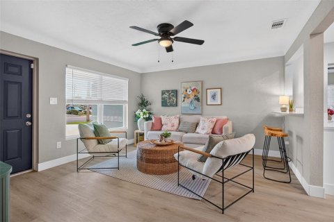 Villa ou maison à vendre à Gulfport, Floride: 2 chambres, 96.9 m2 № 2405480 - photo 8