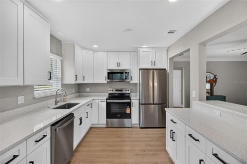 Villa ou maison à vendre à Gulfport, Floride: 2 chambres, 96.9 m2 № 2405480 - photo 14