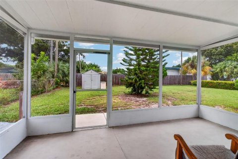 Villa ou maison à vendre à Gulfport, Floride: 2 chambres, 96.9 m2 № 2405480 - photo 27