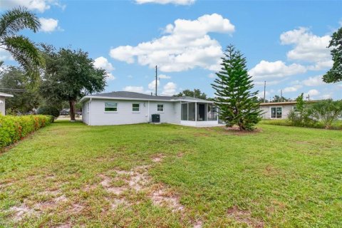 Villa ou maison à vendre à Gulfport, Floride: 2 chambres, 96.9 m2 № 2405480 - photo 29