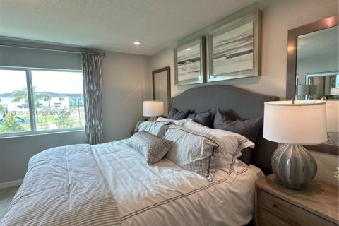 Townhouse in Florida City, Florida 3 bedrooms, 132.39 sq.m. № 2038512 - photo 17