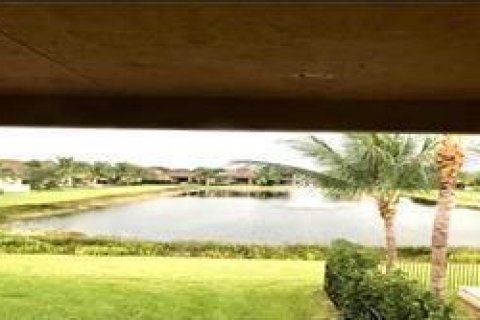 Villa ou maison à louer à Delray Beach, Floride: 4 chambres, 402.36 m2 № 2274201 - photo 11