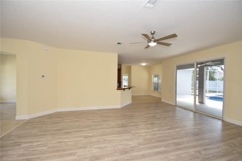 Casa en venta en Palm Coast, Florida, 4 dormitorios, 222.97 m2 № 1856690 - foto 6