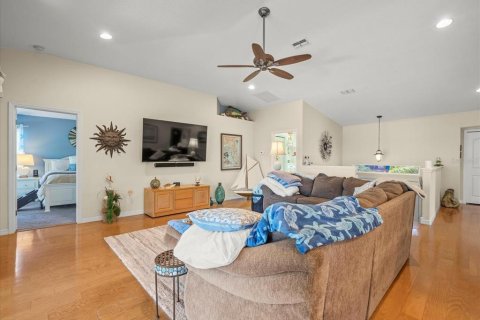 House in Hernando Beach, Florida 3 bedrooms, 158.49 sq.m. № 1736818 - photo 28