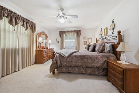 House in Melrose, Florida 3 bedrooms, 148.09 sq.m. № 2215642 - photo 28