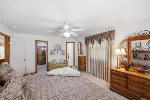 House in Melrose, Florida 3 bedrooms, 148.09 sq.m. № 2215642 - photo 29