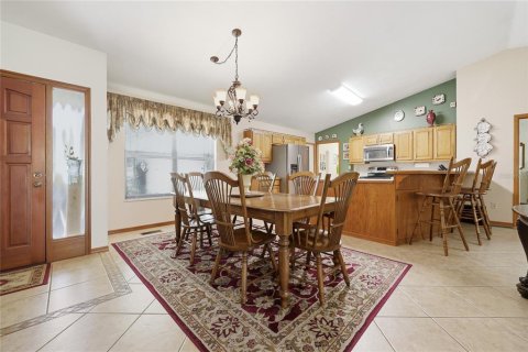 House in Melrose, Florida 3 bedrooms, 148.09 sq.m. № 2215642 - photo 25